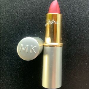 Mary Kay Signature Lipstick Sweet Nectar